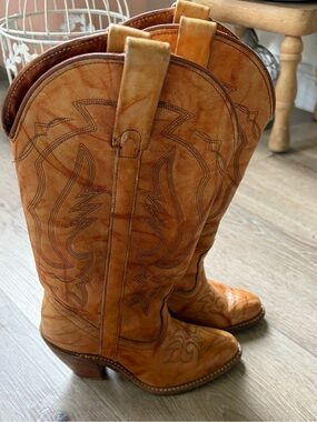 Miss Capezio L534 Vintage Tan Leather Western Cowgirl Boots Size 5.5 M.